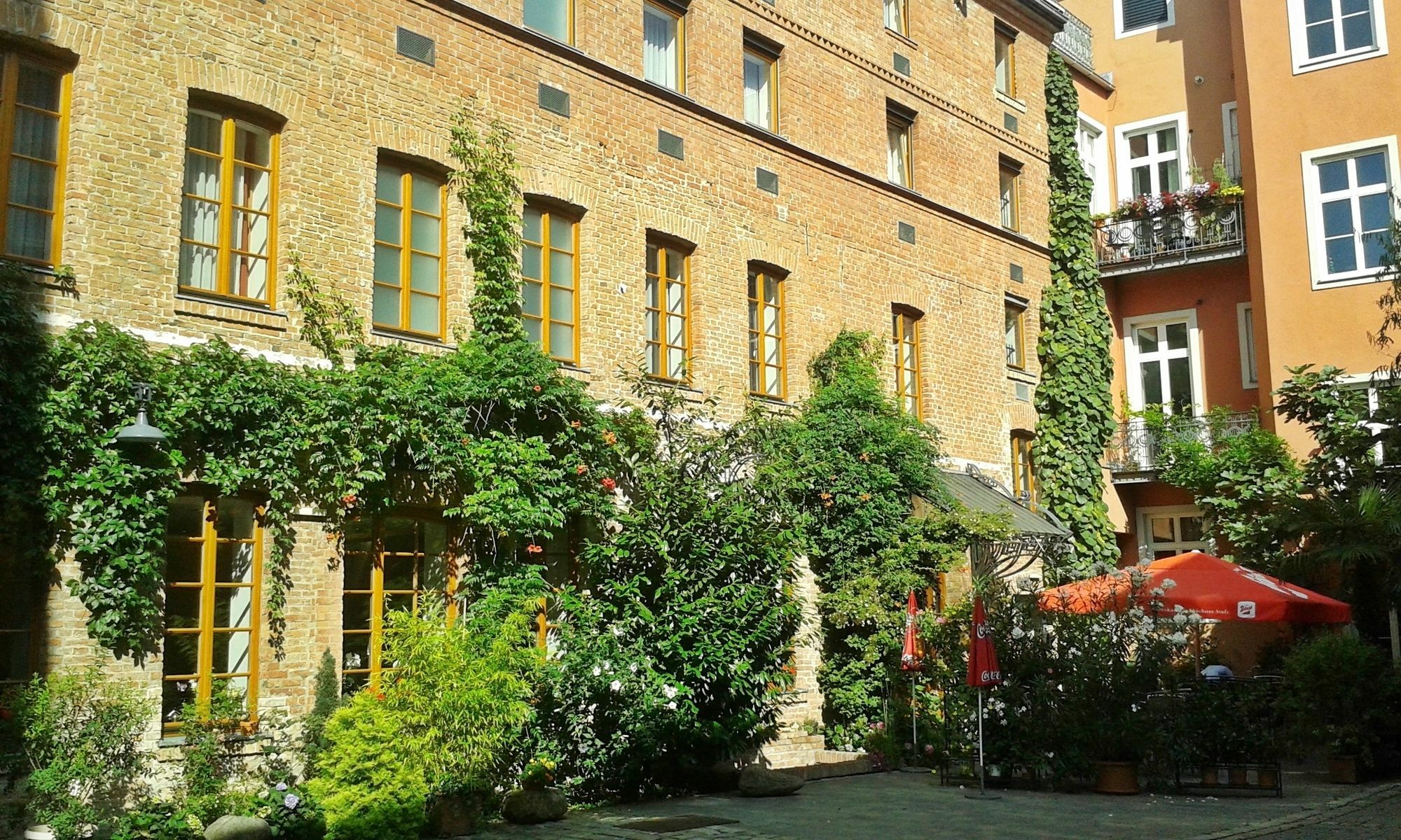 Hotel Fabrik Wien Buitenkant foto